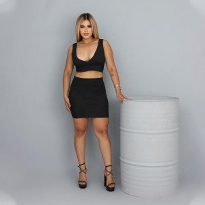 Conjunto Cropped e Saia Curta Canelado