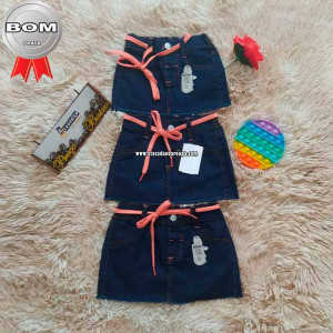 Saia Jeans com bolso Infantil 2 a 6 Anos Saia Jeans com bolso Infantil 2 a 6 Anos