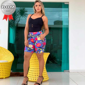 Short Meia Coxa com Bolso Short Meia Coxa com Bolso
