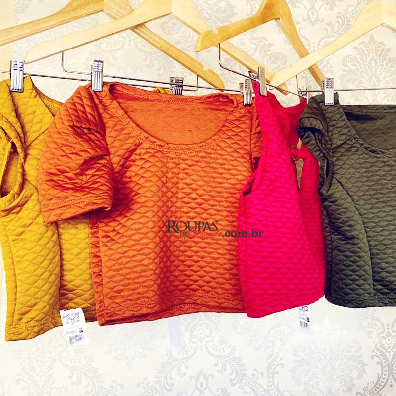Blusa Cropped Feminina Em Matelassê Blusa Cropped Feminina Em Matelassê
