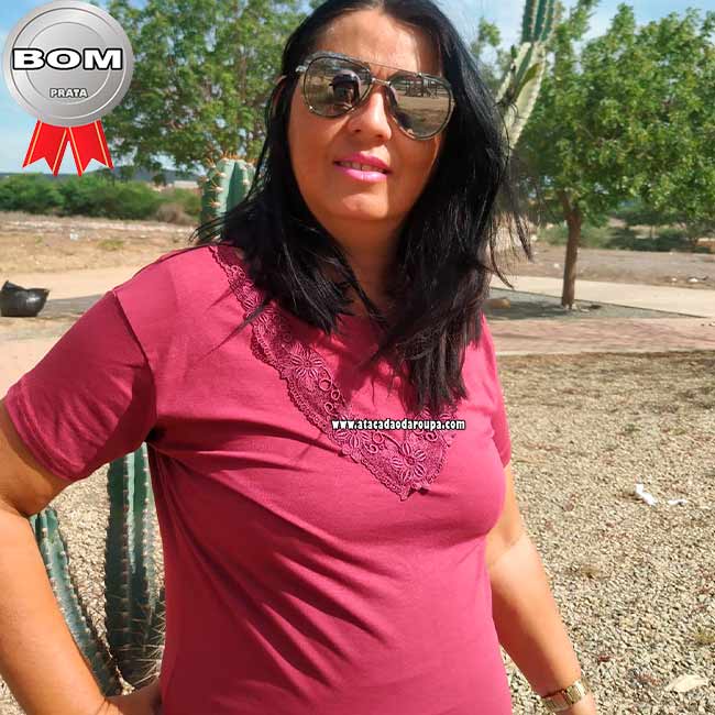 Blusas de Fio Torcido Plus Size com Renda GG Blusas de Fio Torcido Plus Size com Renda GG