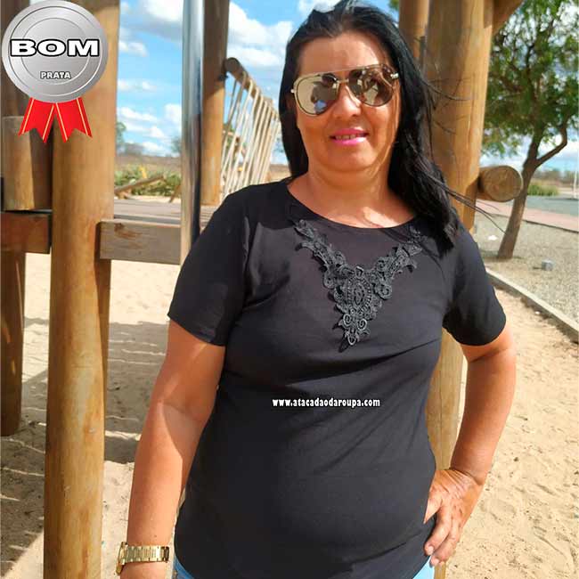 Blusas de Fio Torcido Plus Size com Renda GG Blusas de Fio Torcido Plus Size com Renda GG