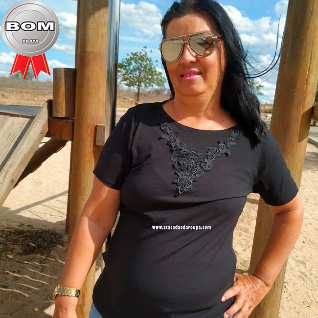 Blusas de Fio Torcido Plus Size com Renda GG Blusas de Fio Torcido Plus Size com Renda GG