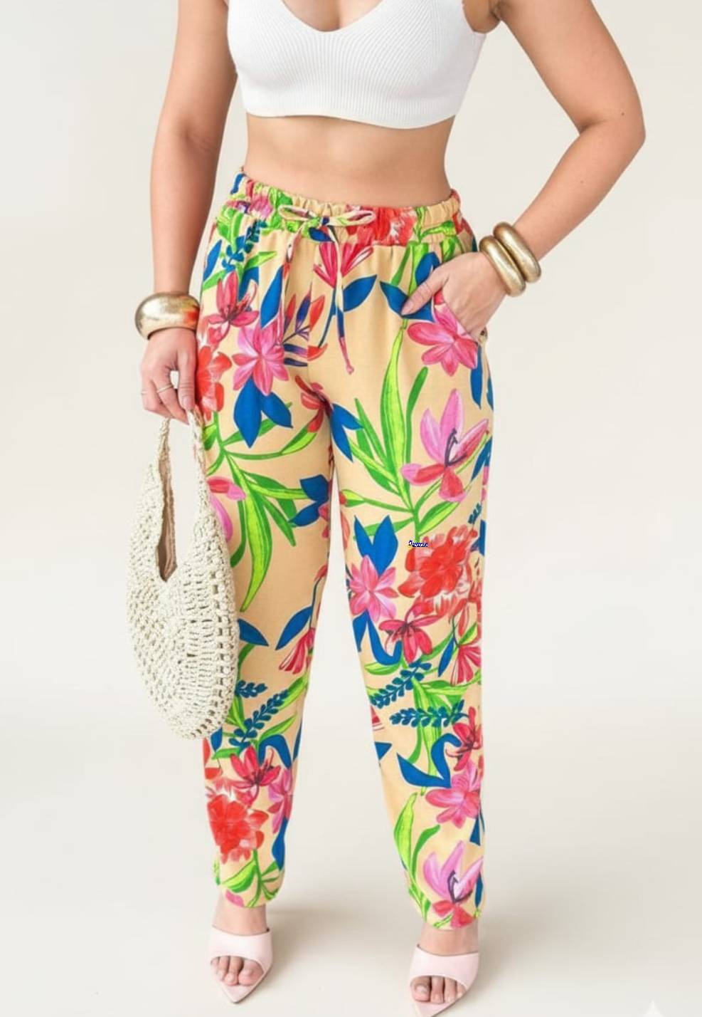 Calça Feminina Estampada Com Bolsos