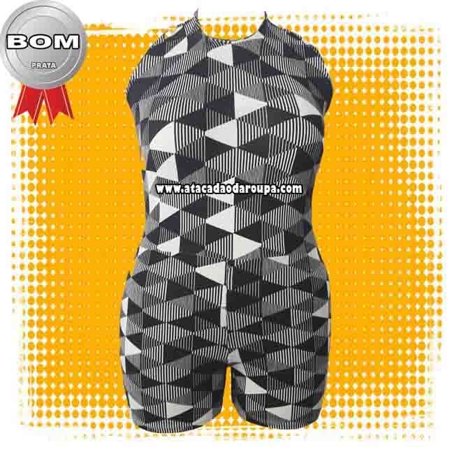 Macaquinho Plus Size em Suplex G/GG Macaquinho Plus Size em Suplex G/GG