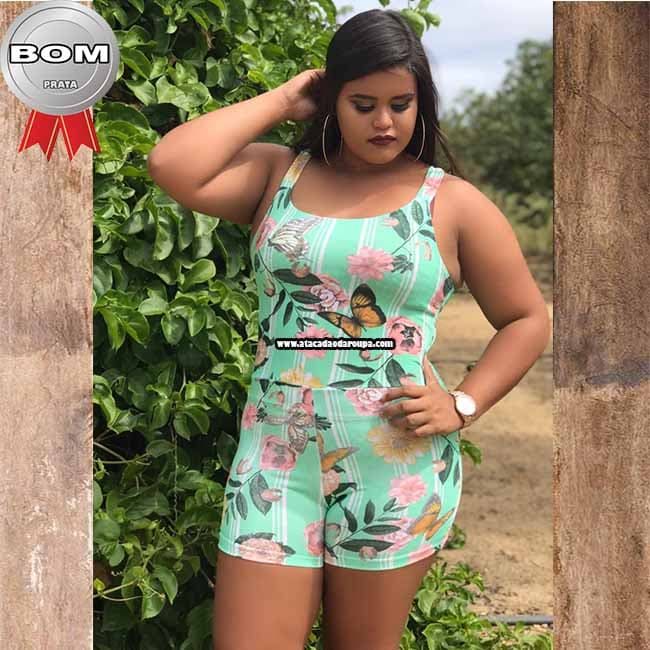 Macaquinho Plus Size em Suplex G/GG Macaquinho Plus Size em Suplex G/GG